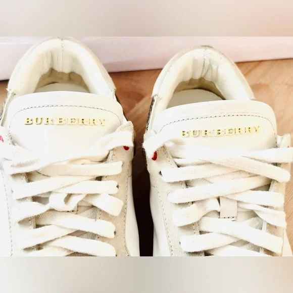 Burberry Reeth Low Top Sneakers - Picture 5 of 11